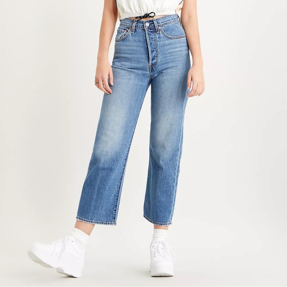 Levi’s Women’s Ribcage Straight Ankle Jeans Size 30